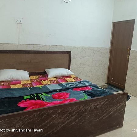 Rama'S Residency Apartment Ayodhya Exterior photo