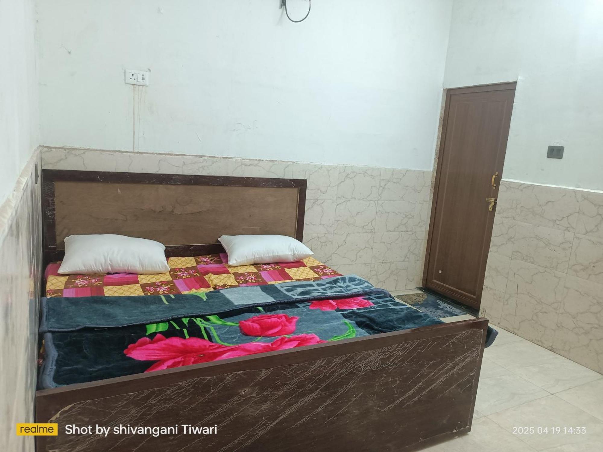 Rama'S Residency Apartment Ayodhya Exterior photo