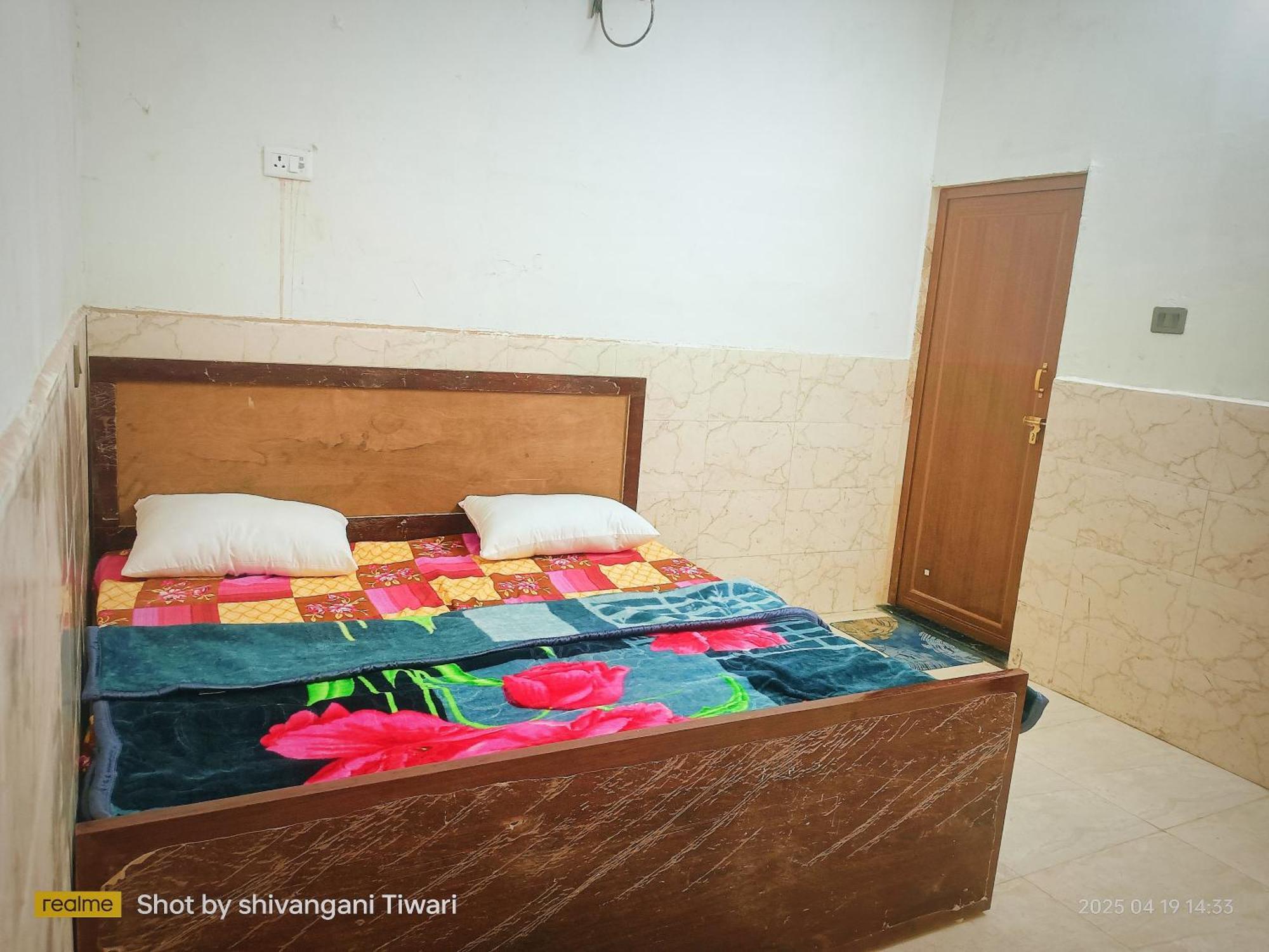 Rama'S Residency Apartment Ayodhya Exterior photo